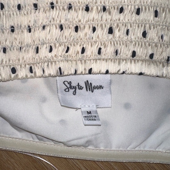 Strapless Mini Dress🖤🤍 - Picture 4 of 4